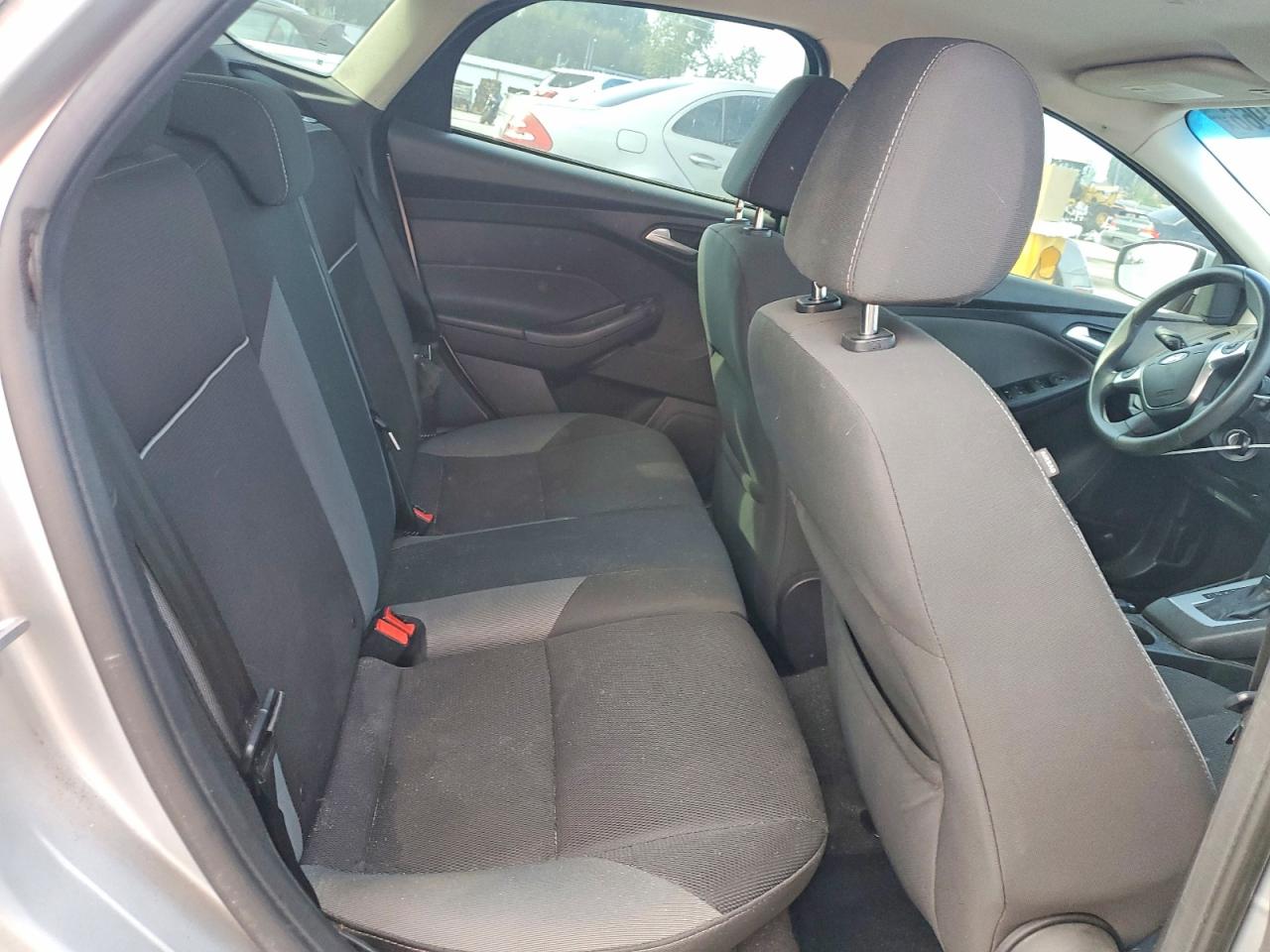 2014 FORD FOCUS SE photo 19