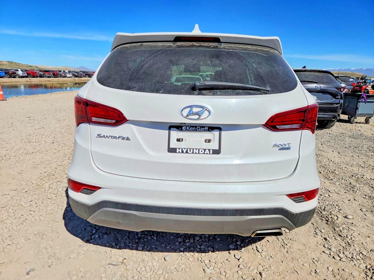 2017 HYUNDAI SANTA FE SPORT 2.4L photo 16