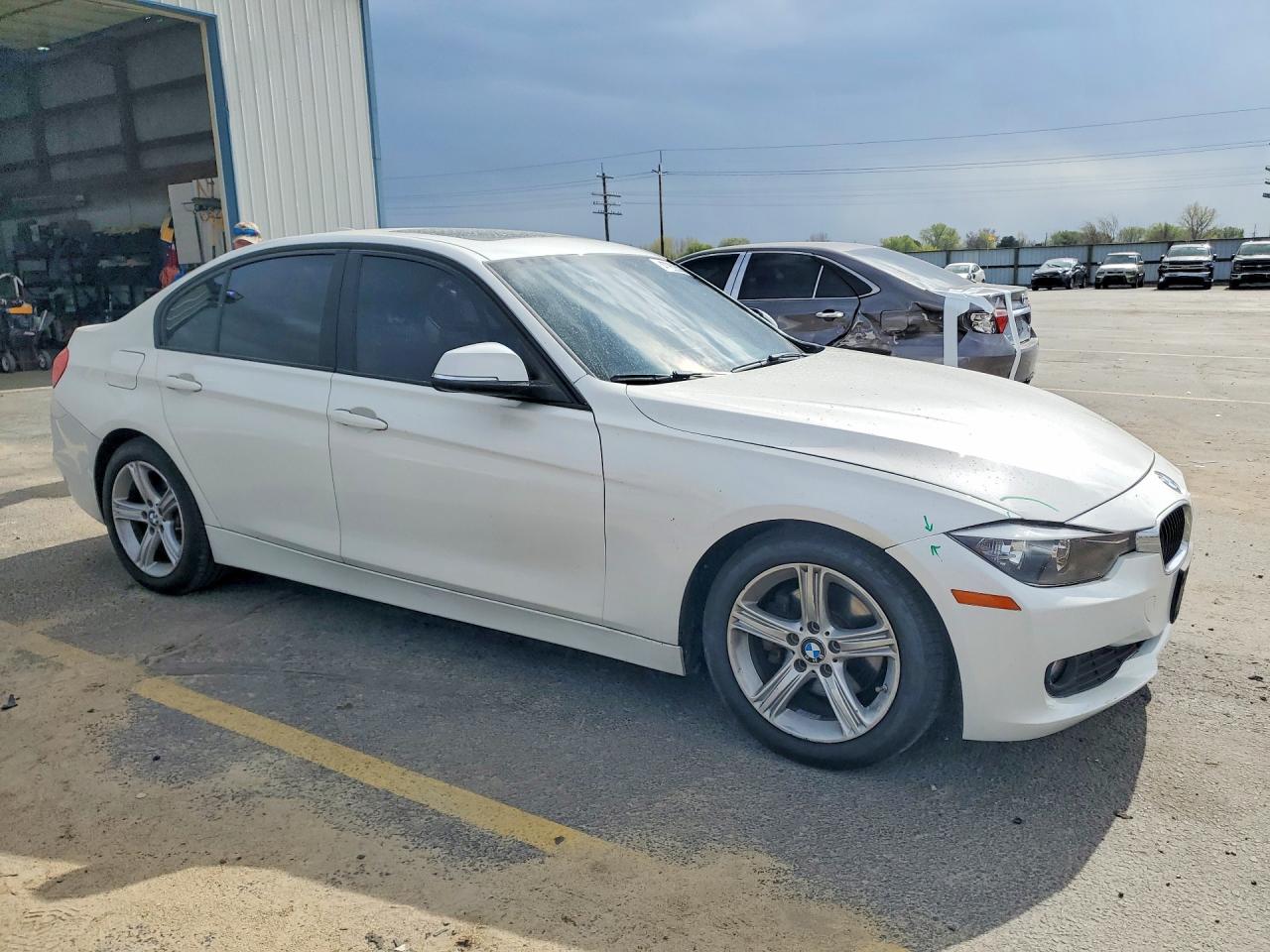 2014 BMW 320 I XDRIVE photo 4