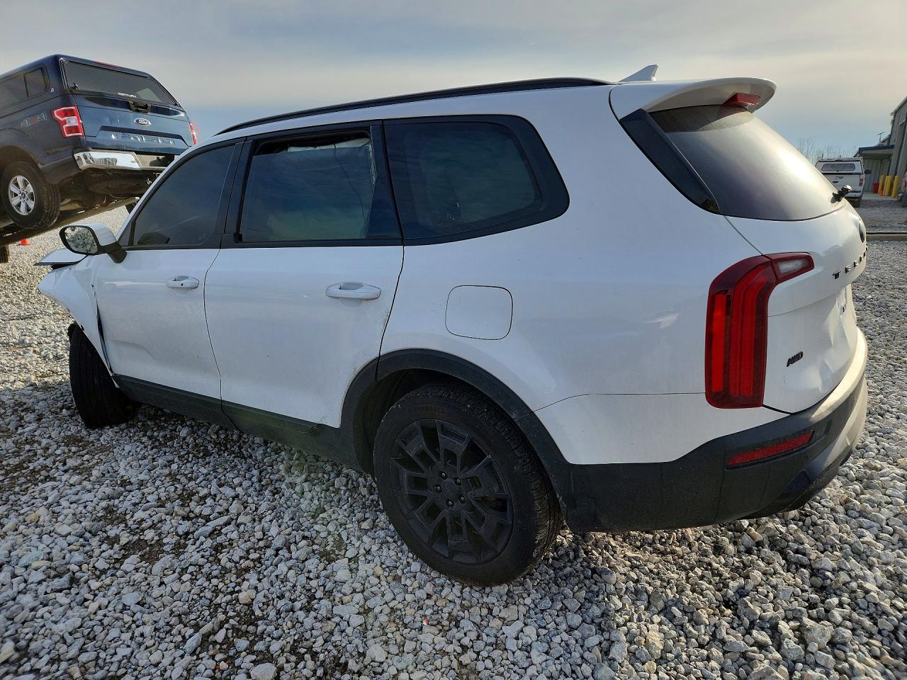 2021 KIA TELLURIDE EX photo 3