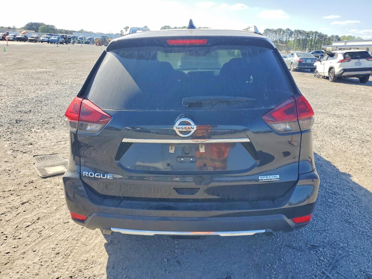 2019 NISSAN ROGUE S photo 6