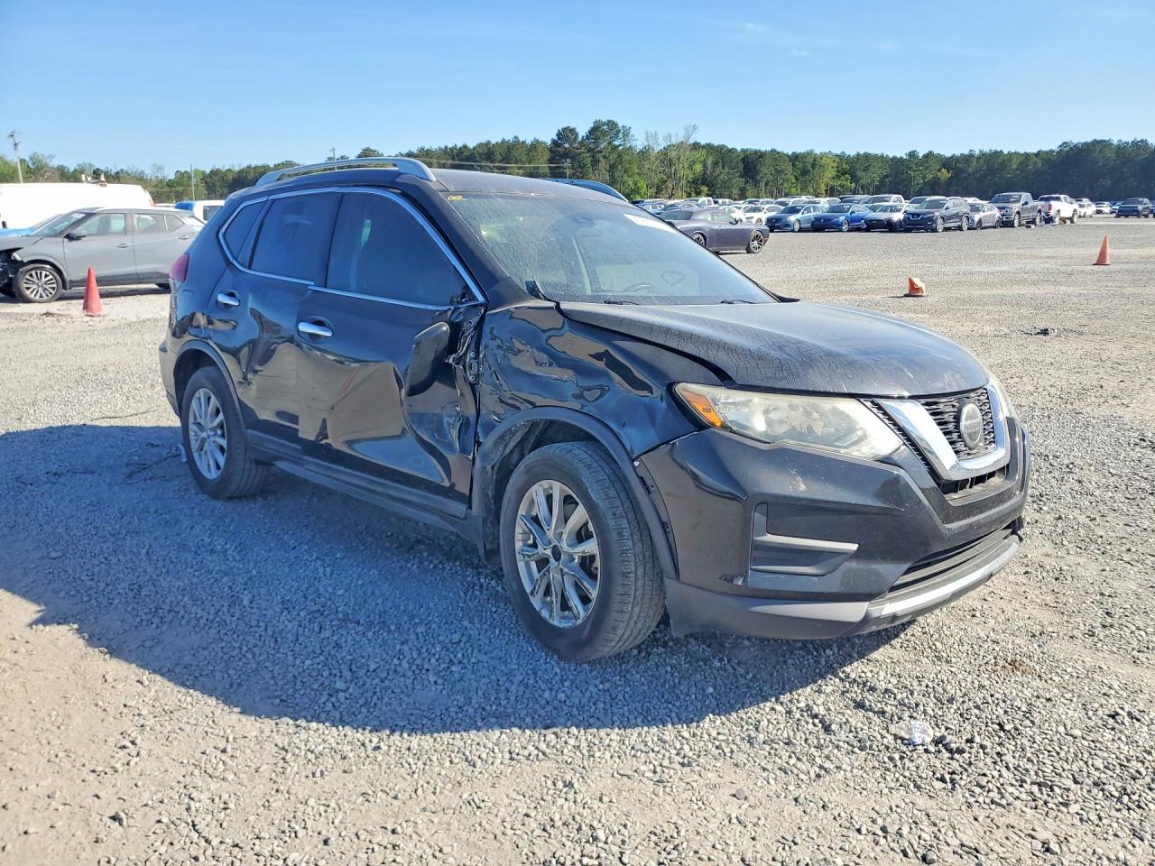 2019 NISSAN ROGUE S photo 4