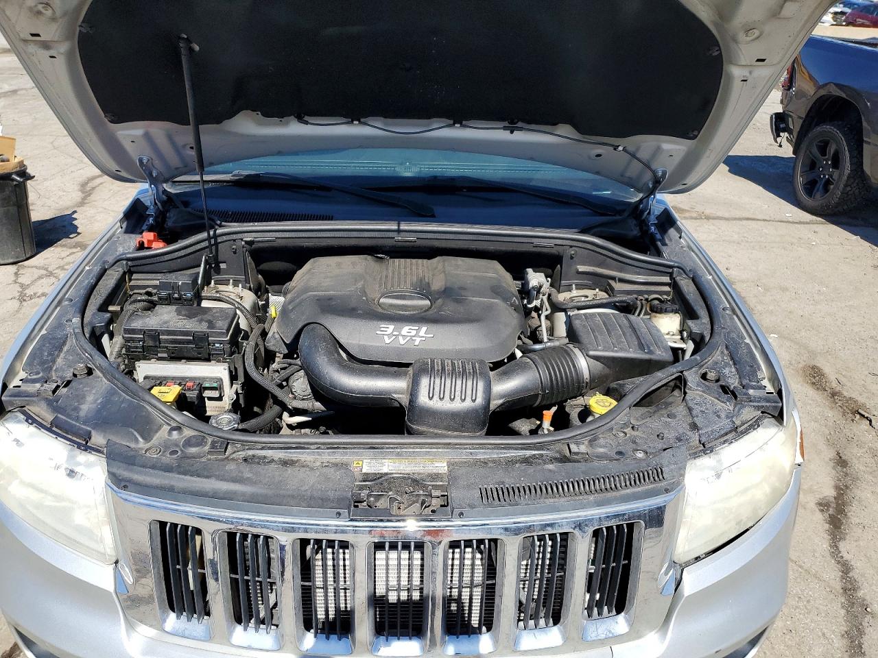2012 JEEP GRAND CHEROKEE LAREDO photo 23