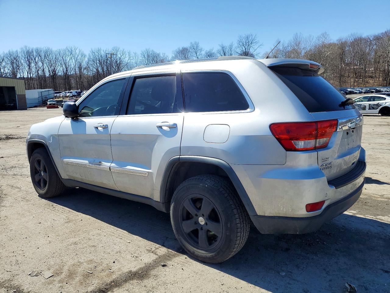 2012 JEEP GRAND CHEROKEE LAREDO photo 3