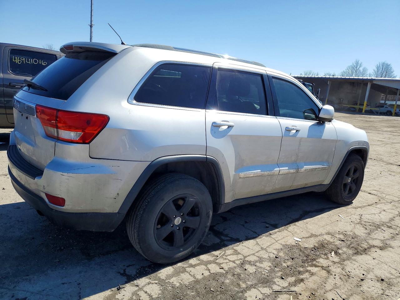 2012 JEEP GRAND CHEROKEE LAREDO photo 5