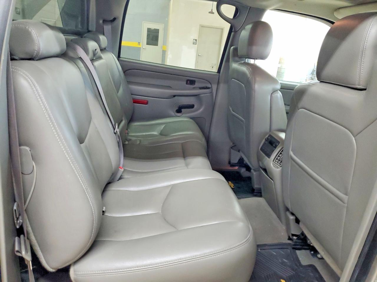 2006 CHEVROLET AVALANCHE K1500 photo 10