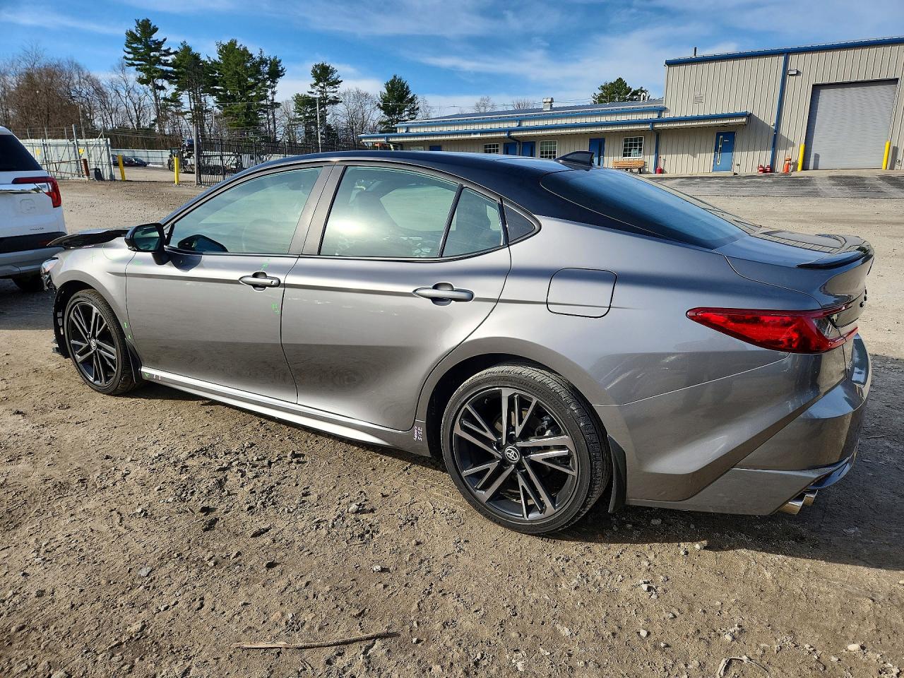 2025 TOYOTA CAMRY XSE photo 4