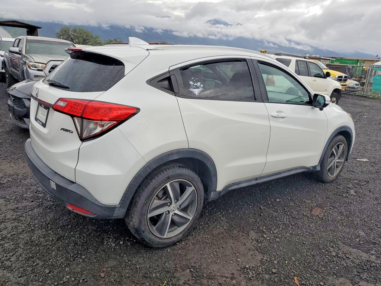 2021 HONDA HR-V EX photo 3