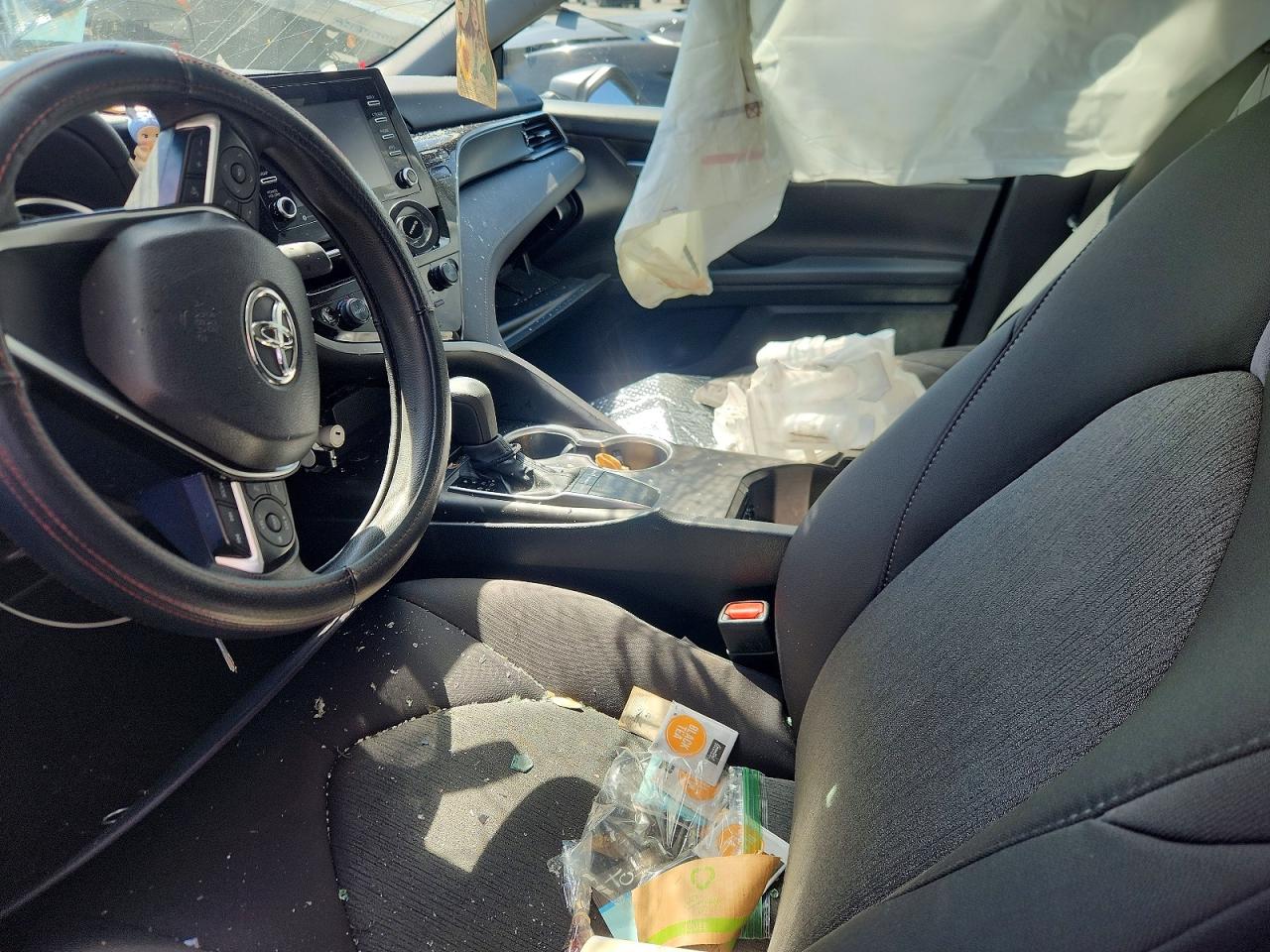 2024 TOYOTA CAMRY LE photo 19