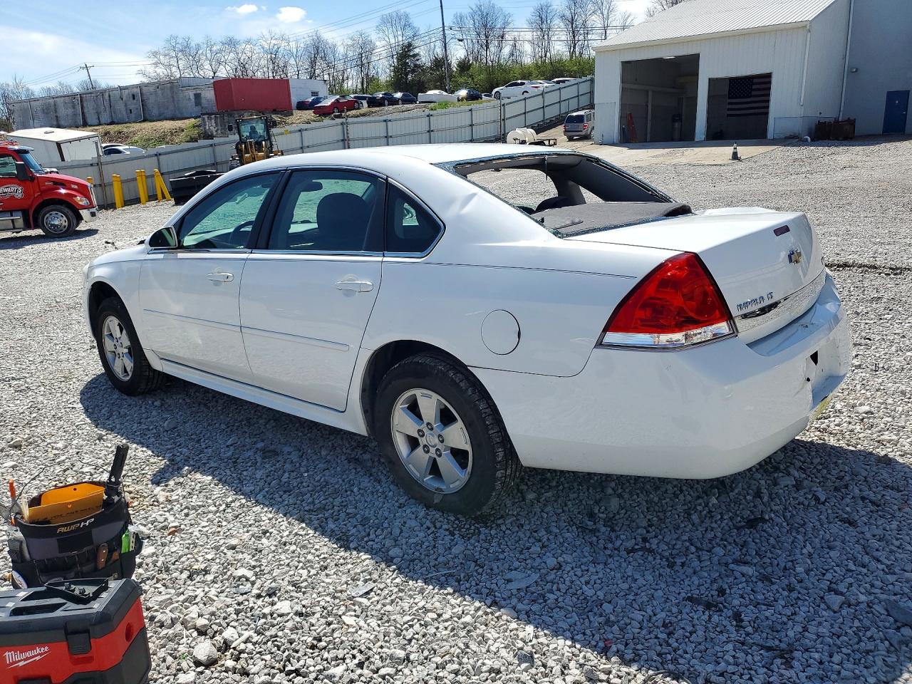 2010 CHEVROLET IMPALA LT photo 2