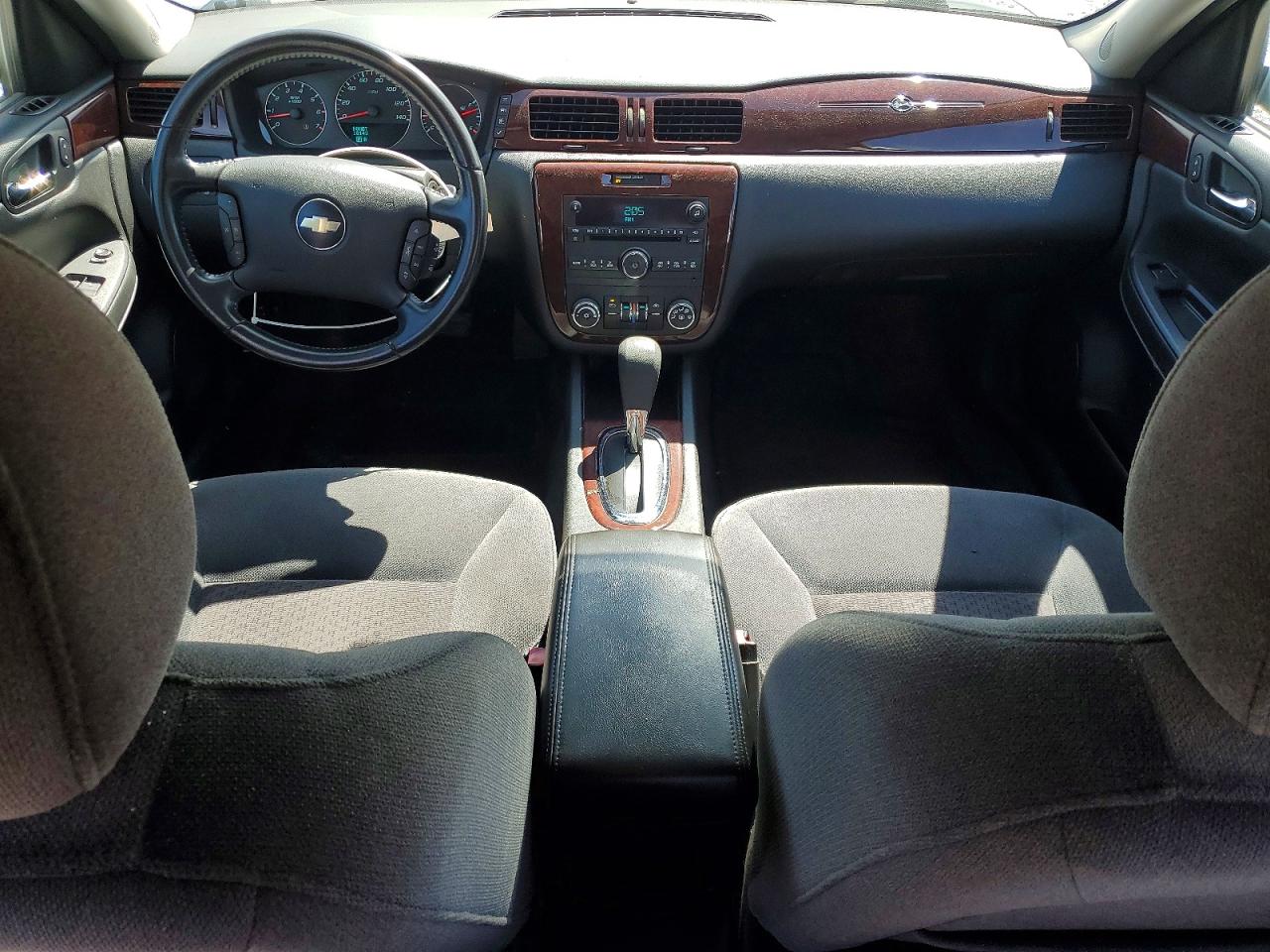 2010 CHEVROLET IMPALA LT photo 8