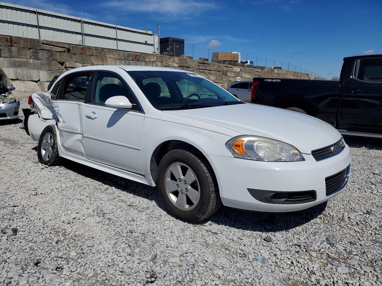 2010 CHEVROLET IMPALA LT photo 4