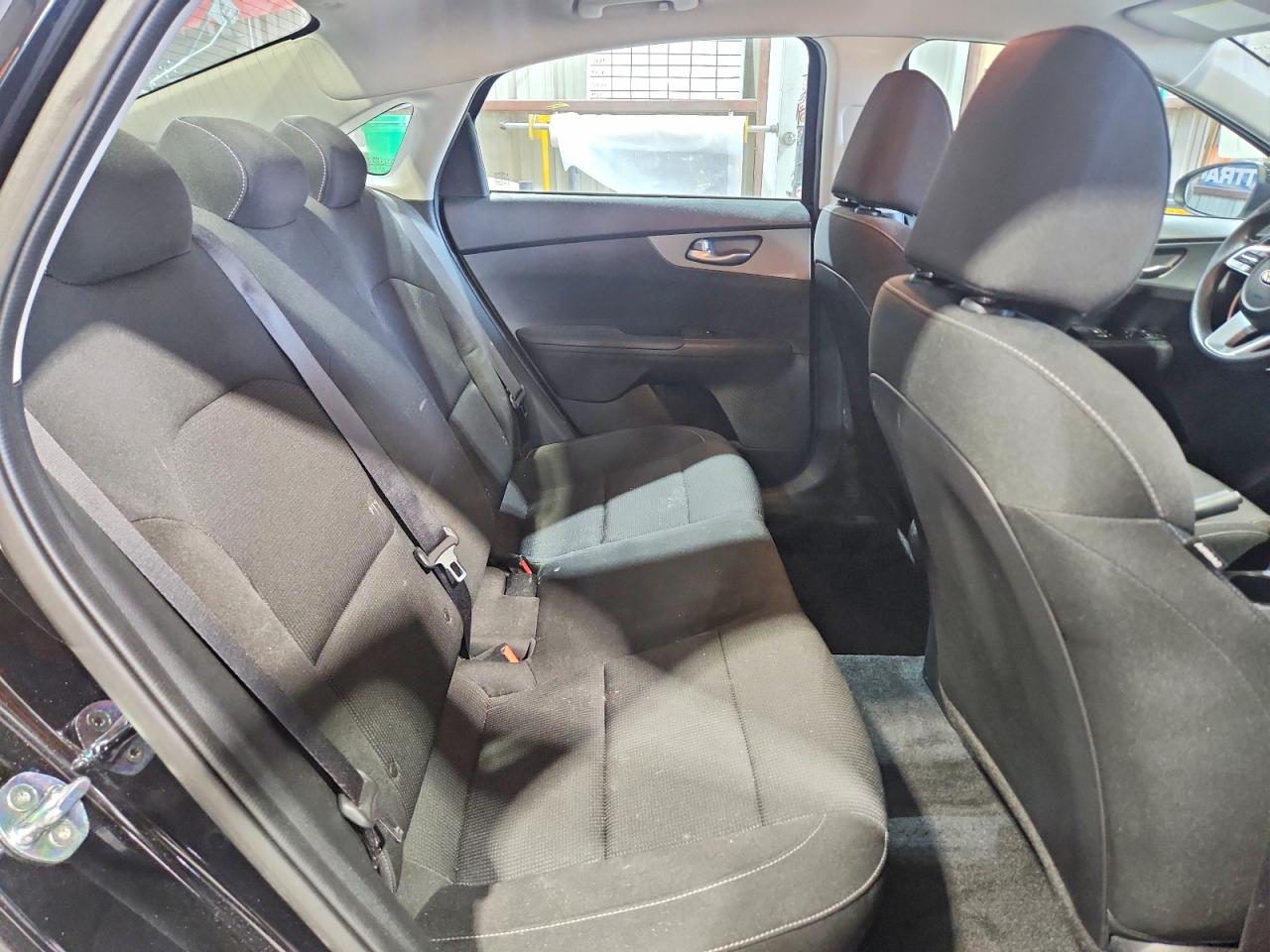 2021 KIA FORTE FE photo 19