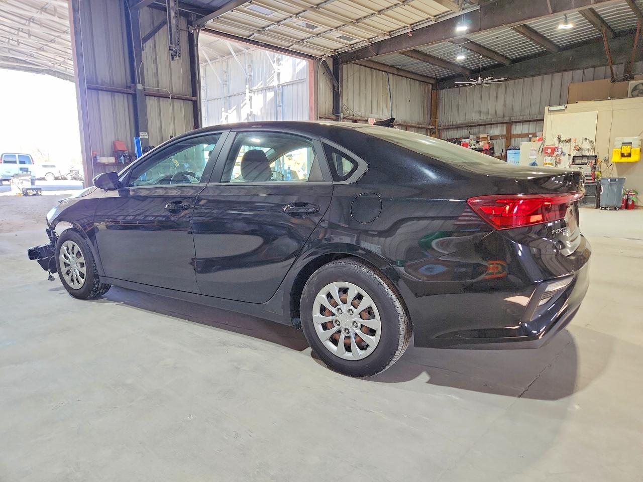 2021 KIA FORTE FE photo 3