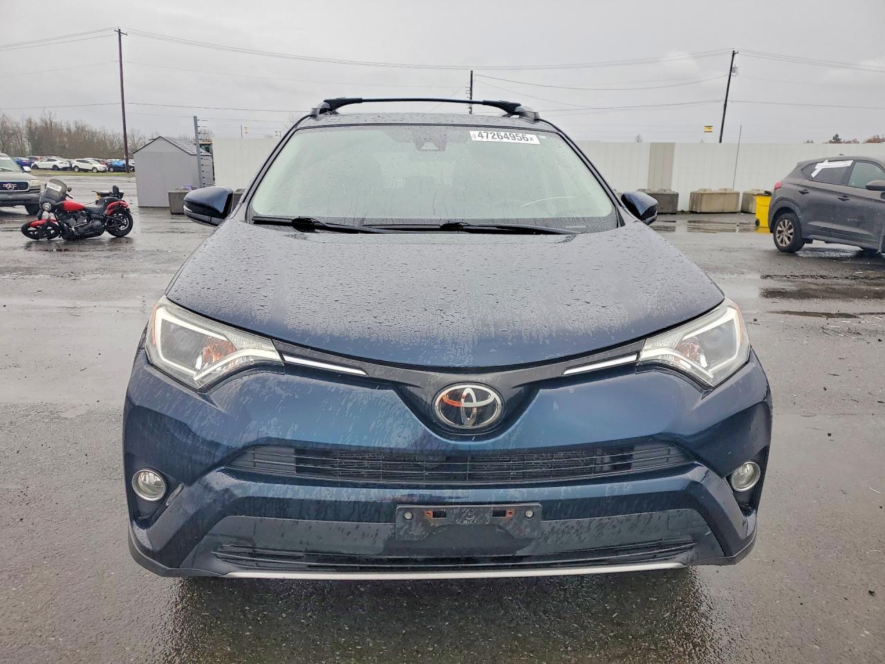 2018 TOYOTA RAV4 XLE photo 9