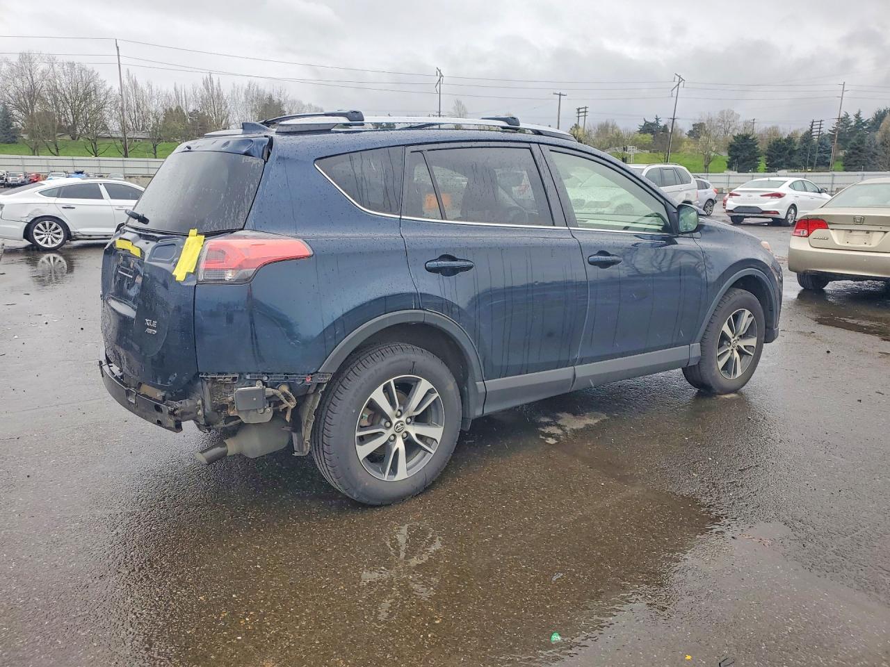 2018 TOYOTA RAV4 XLE photo 5
