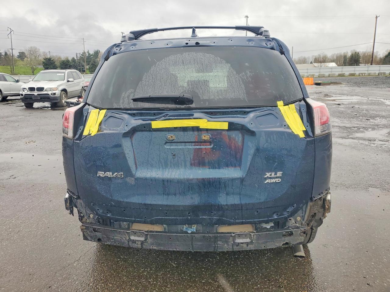 2018 TOYOTA RAV4 XLE photo 11