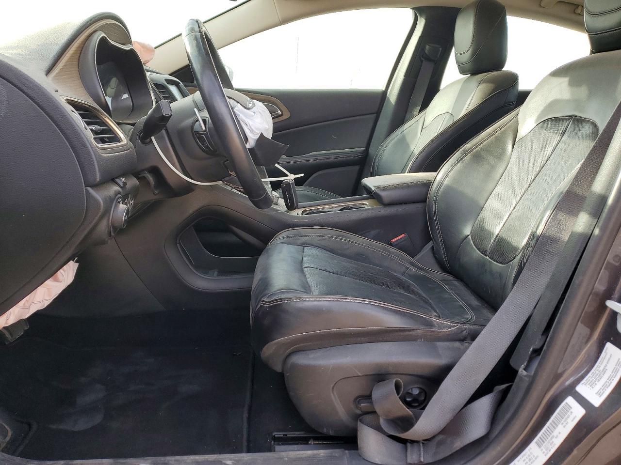 2015 CHRYSLER 200 C photo 13