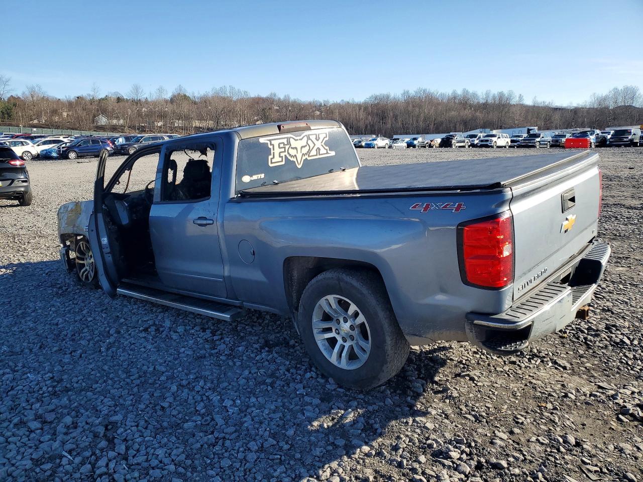 2015 CHEVROLET SILVERADO K1500 LT photo 2