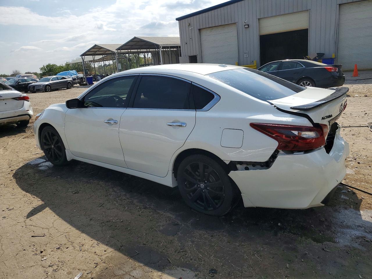 2018 NISSAN ALTIMA 2.5 SR photo 2