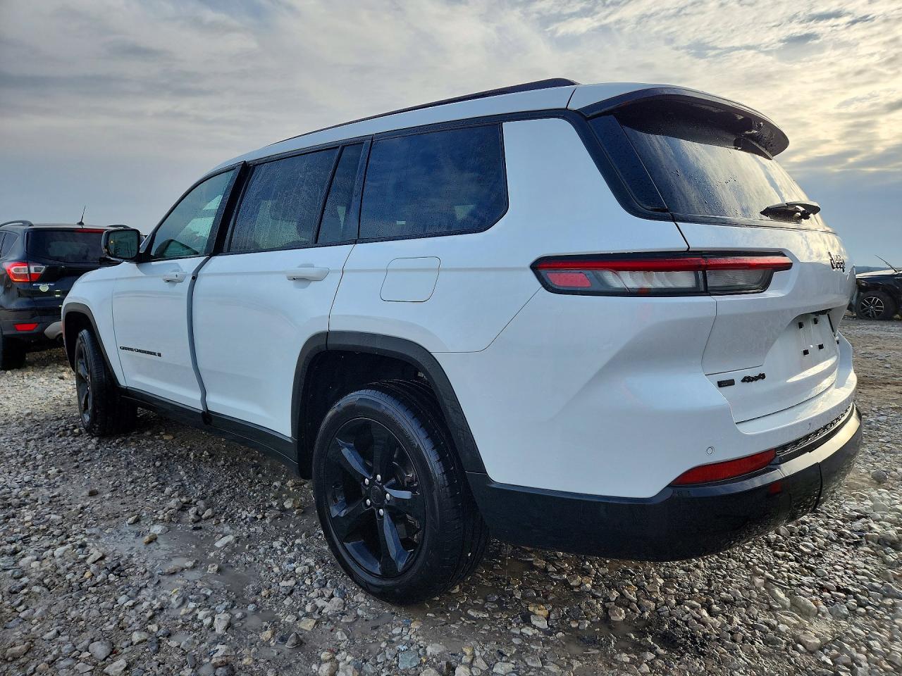 2022 JEEP GRAND CHEROKEE L LIMITED photo 2