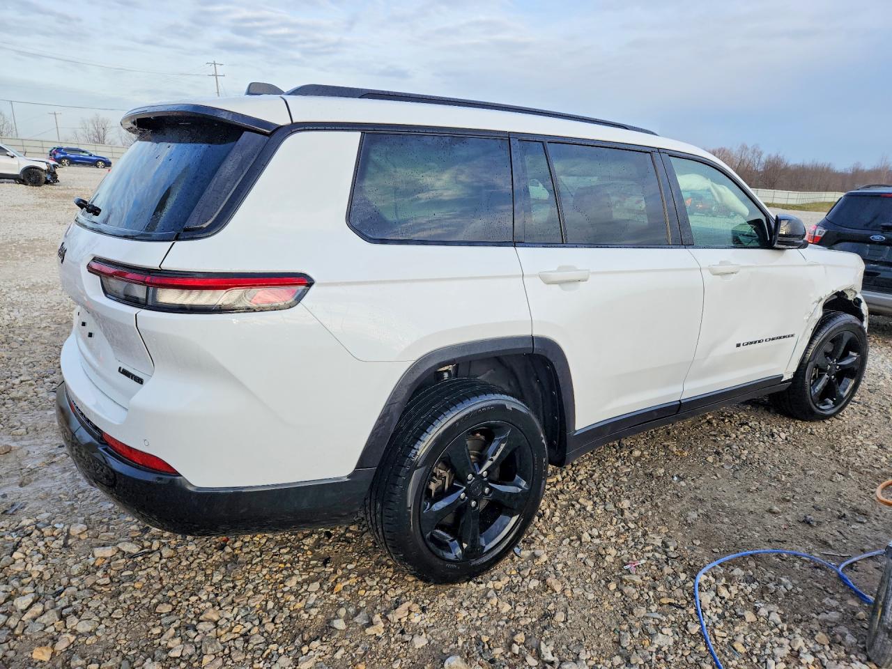 2022 JEEP GRAND CHEROKEE L LIMITED photo 3