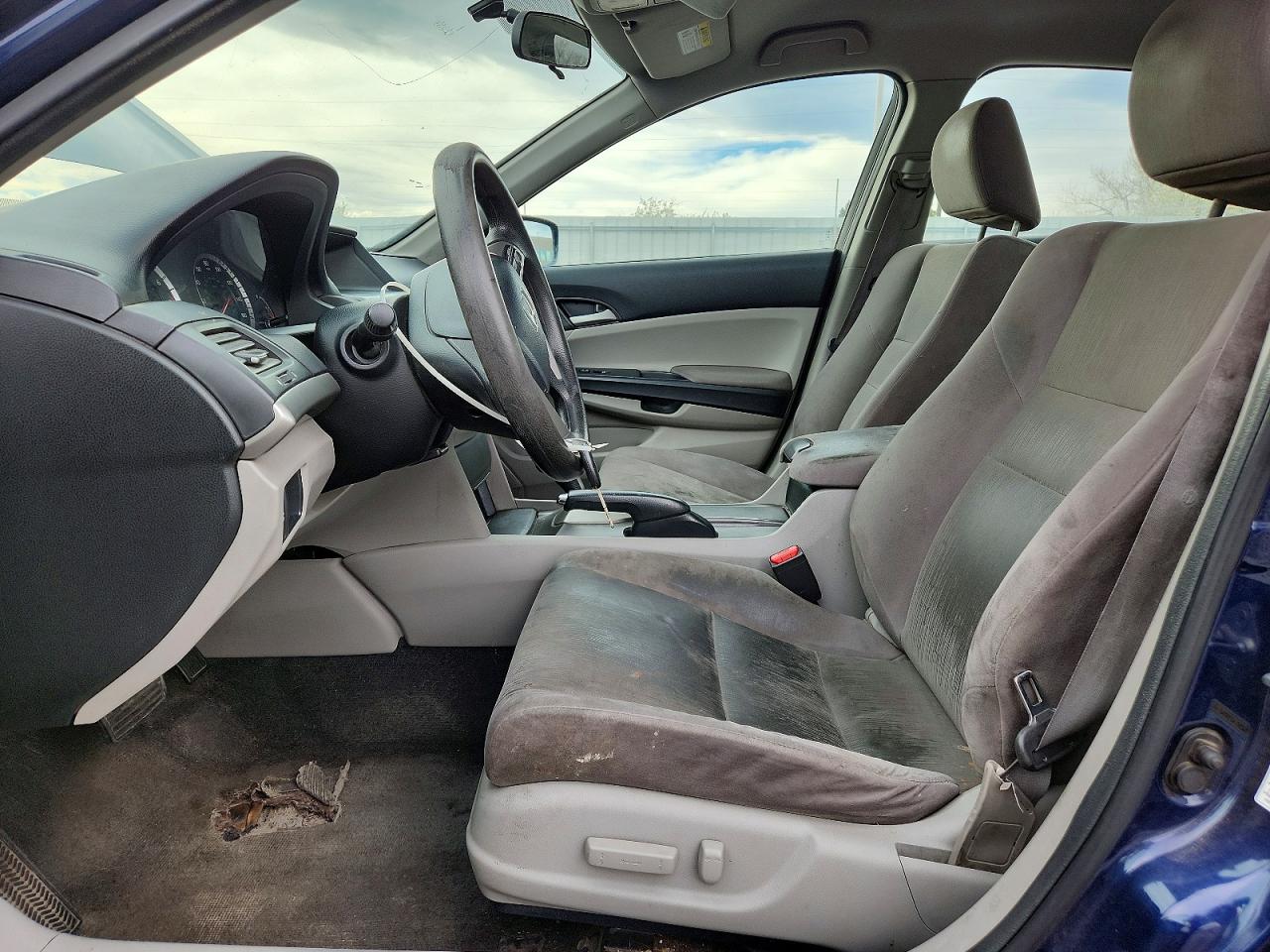 2012 HONDA ACCORD LXP photo 19