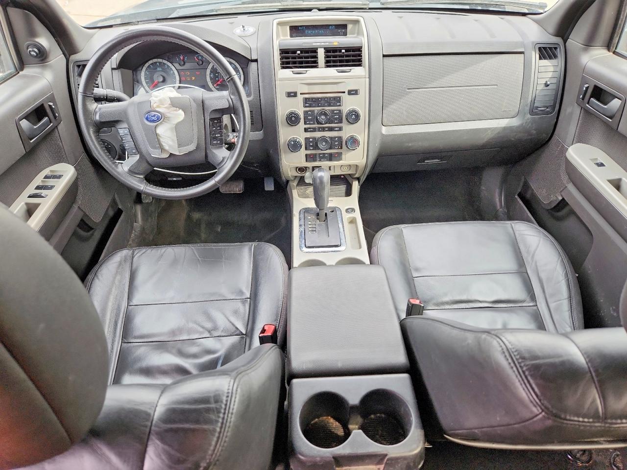 2011 FORD ESCAPE XLT photo 22