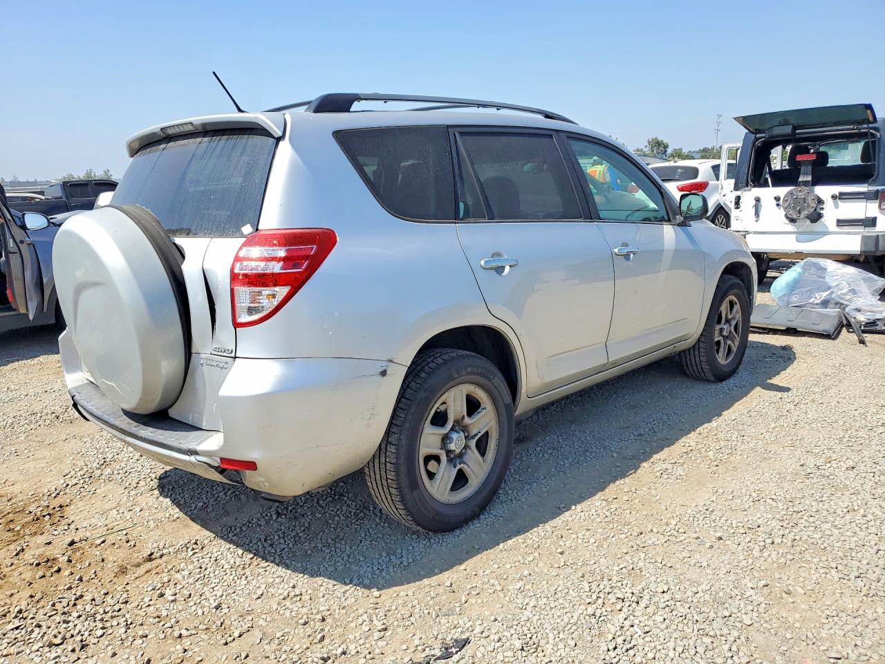 2010 TOYOTA RAV4 BASE photo 3