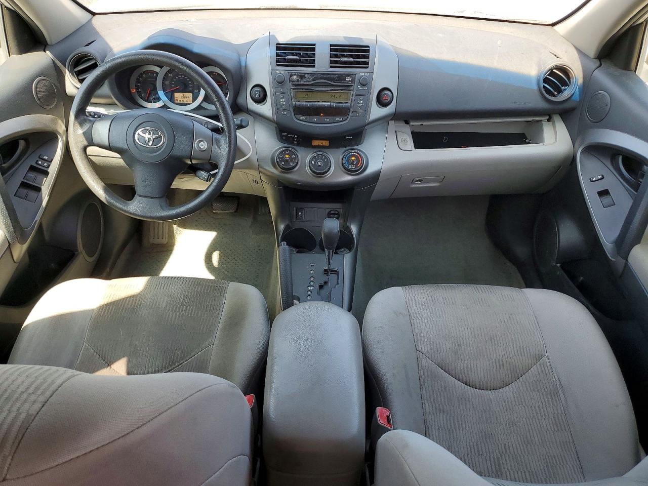 2010 TOYOTA RAV4 BASE photo 8