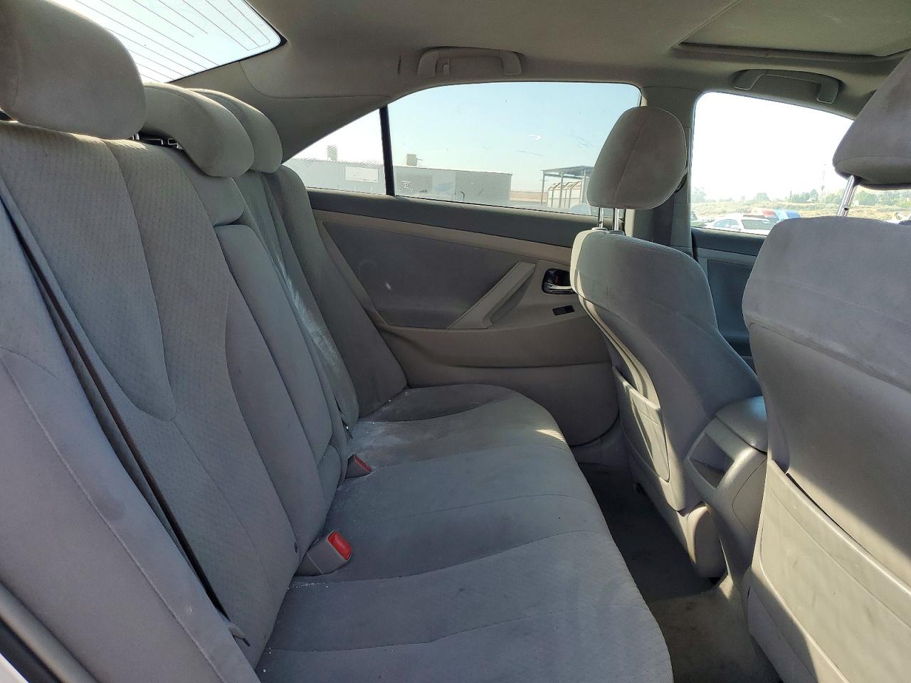 2009 TOYOTA CAMRY LE photo 10