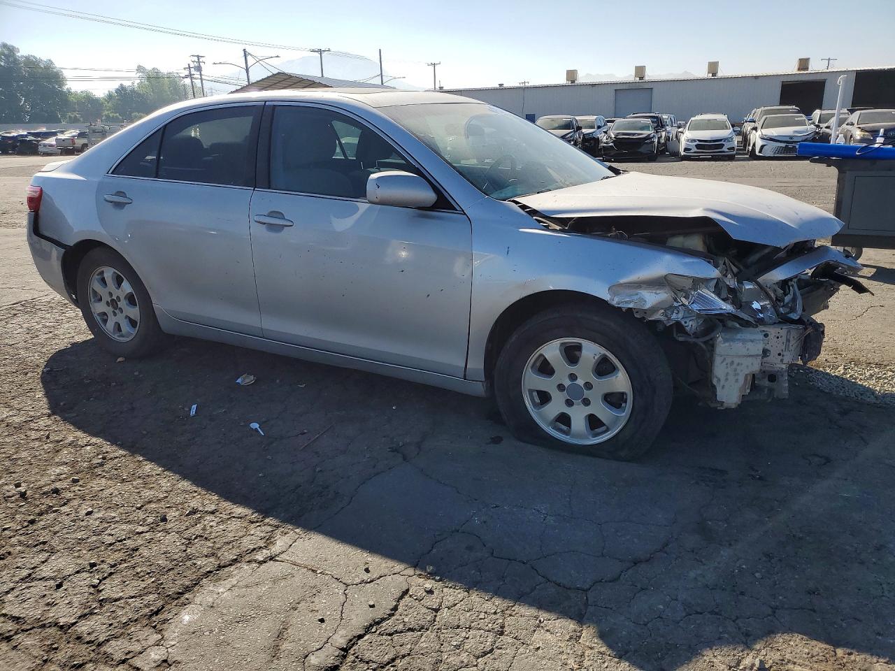 2009 TOYOTA CAMRY LE photo 4