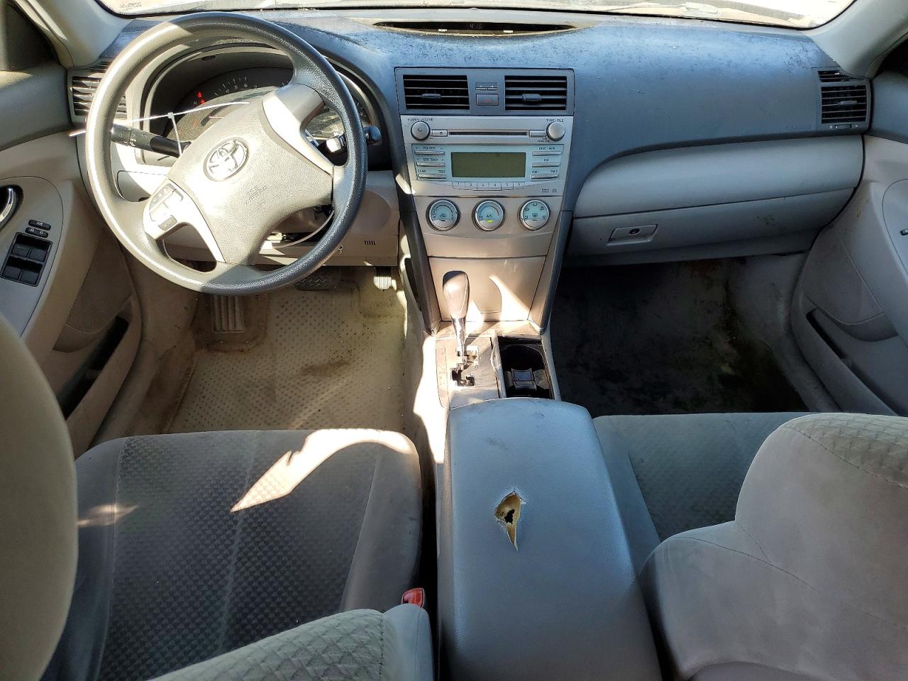 2009 TOYOTA CAMRY LE photo 8