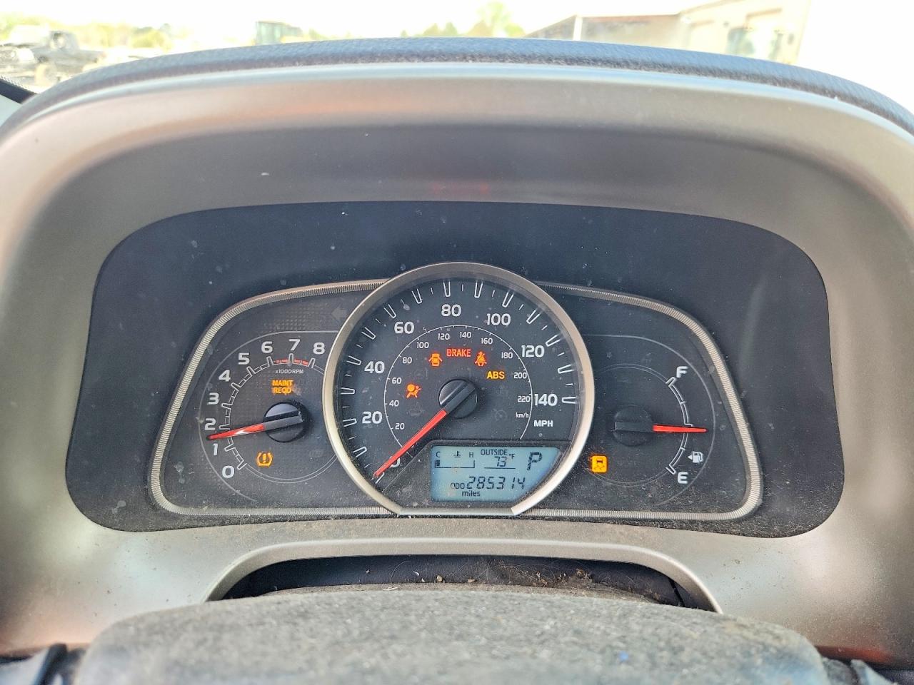 2014 TOYOTA RAV4 XLE photo 9