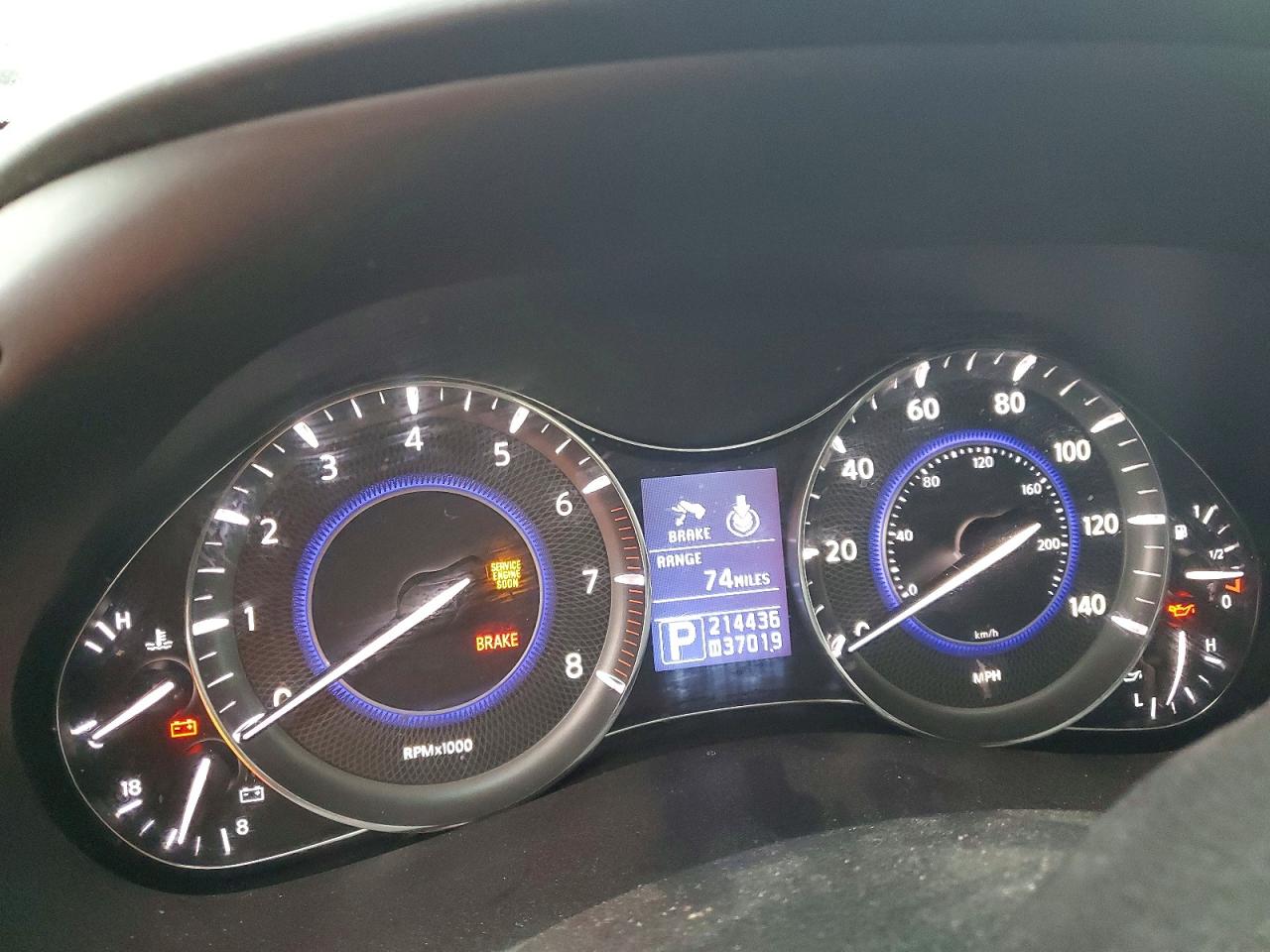 2012 INFINITI QX56 BASE photo 9