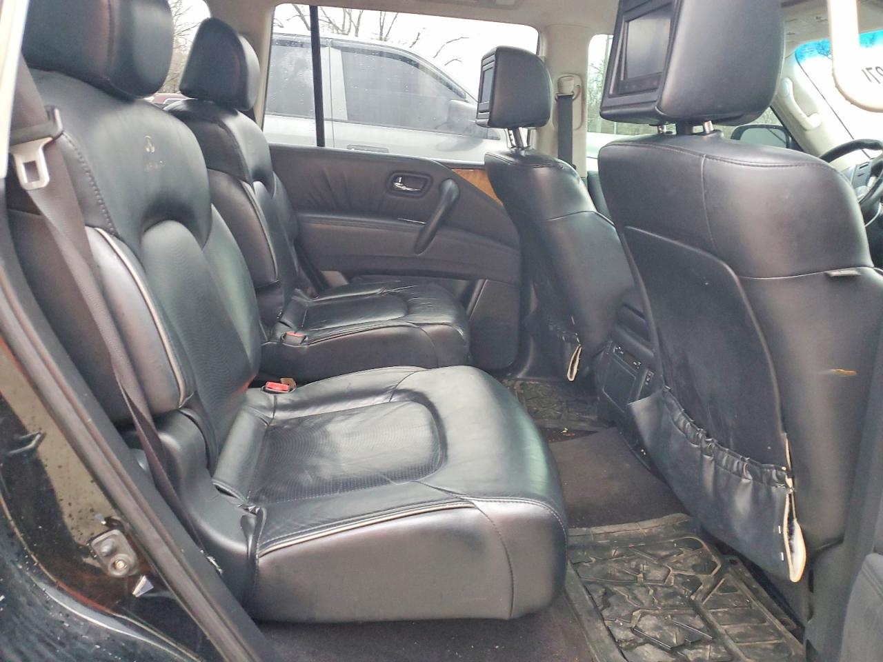 2012 INFINITI QX56 BASE photo 11