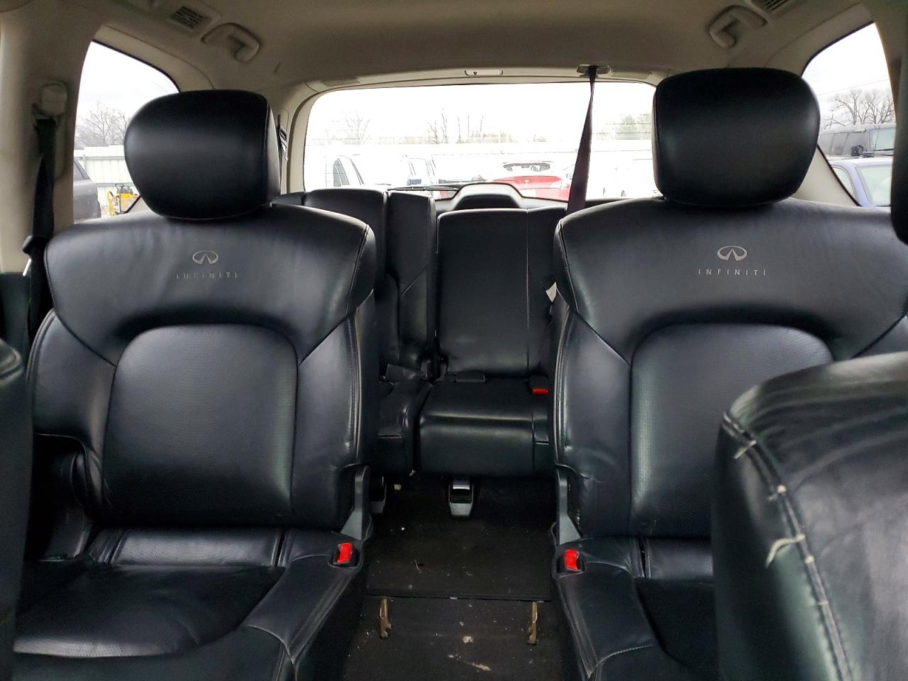 2012 INFINITI QX56 BASE photo 10