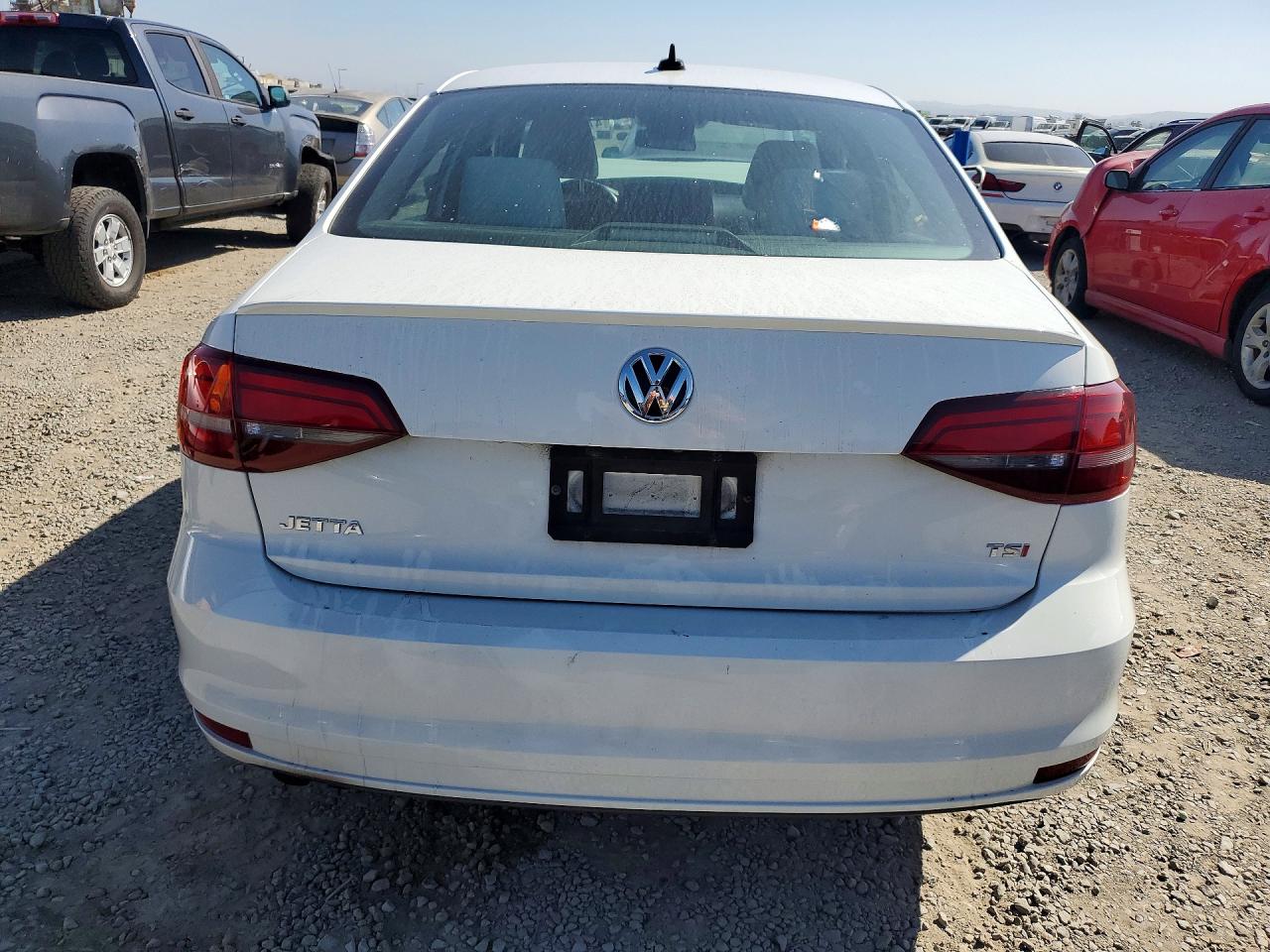 2016 VOLKSWAGEN JETTA SPORT photo 11