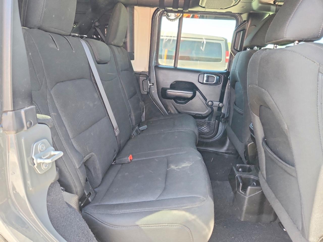 2018 JEEP WRANGLER UNLIMITED photo 28