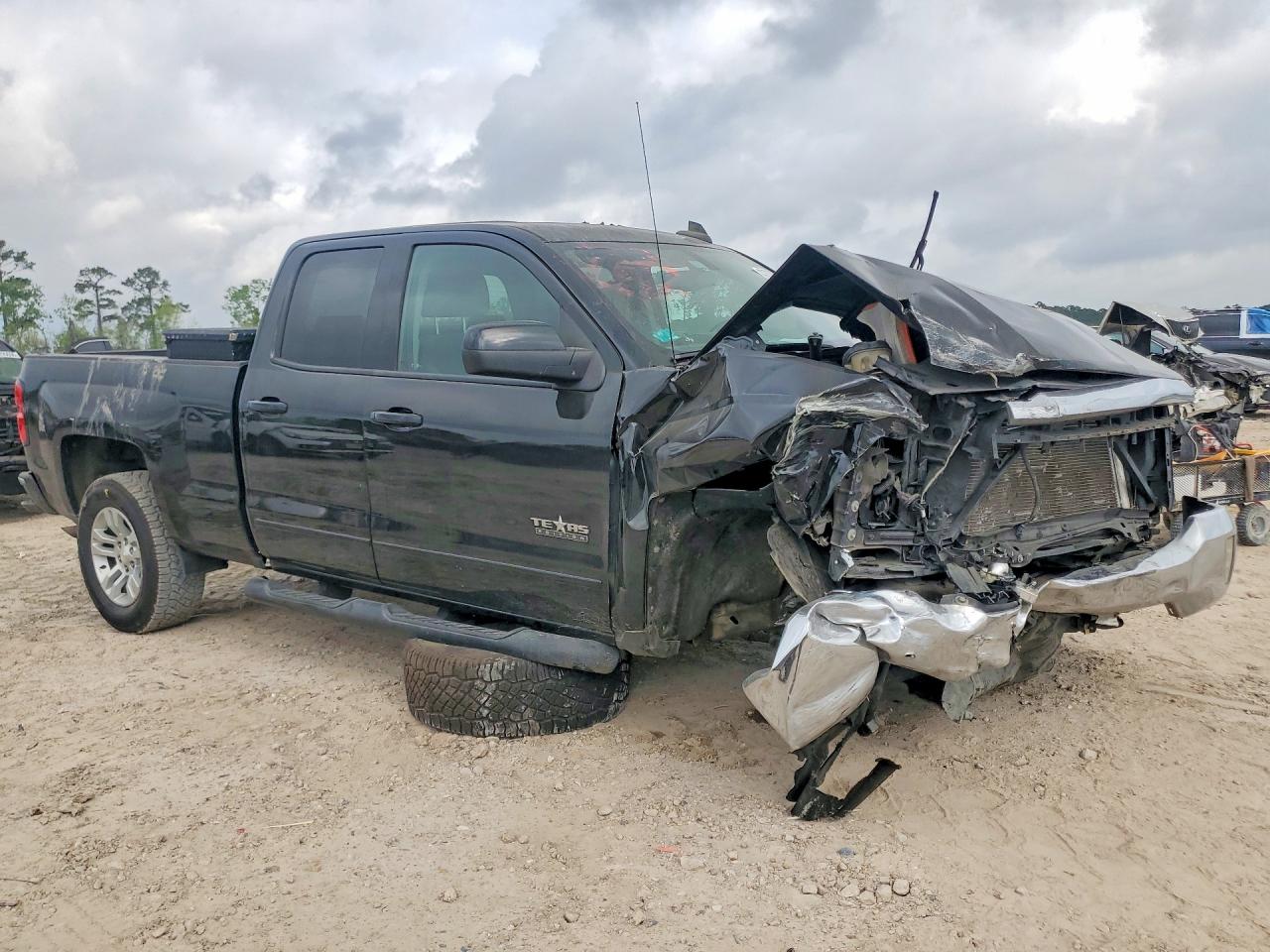 2016 CHEVROLET SILVERADO C1500 LT photo 7