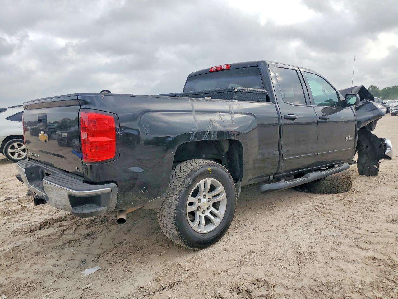 2016 CHEVROLET SILVERADO C1500 LT photo 5