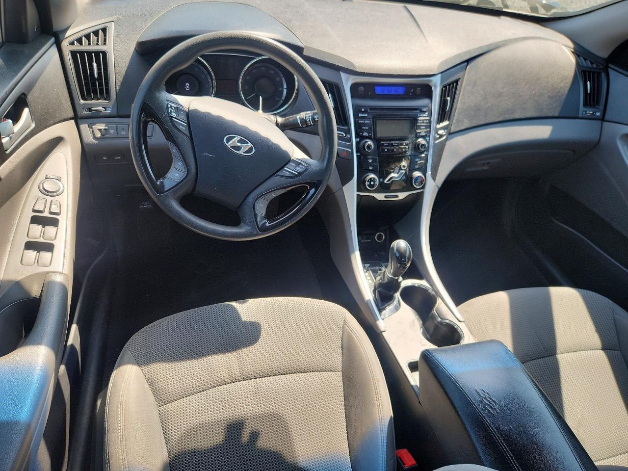 2013 HYUNDAI SONATA GLS photo 15