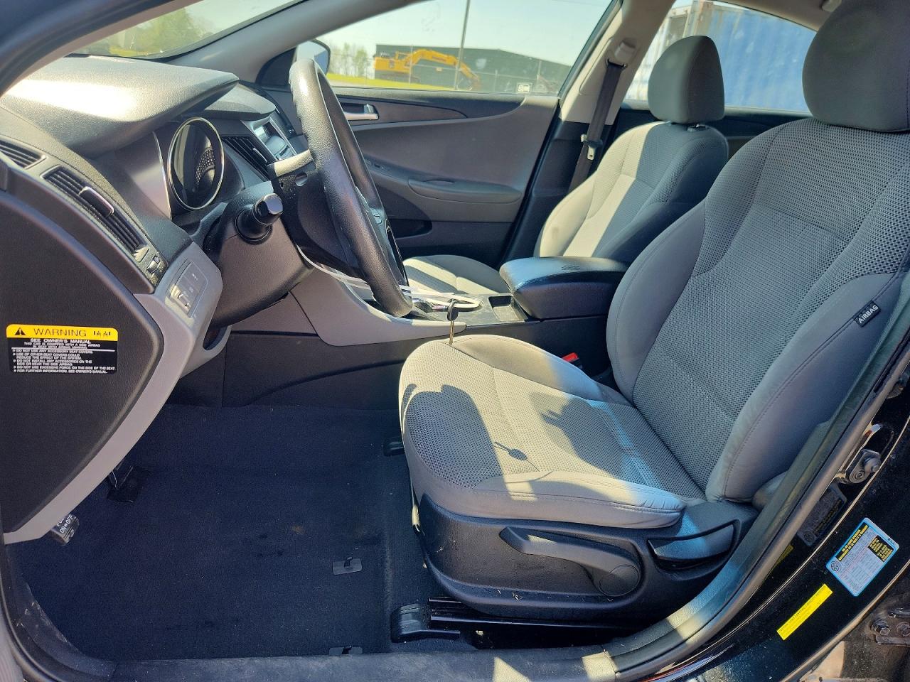 2013 HYUNDAI SONATA GLS photo 13