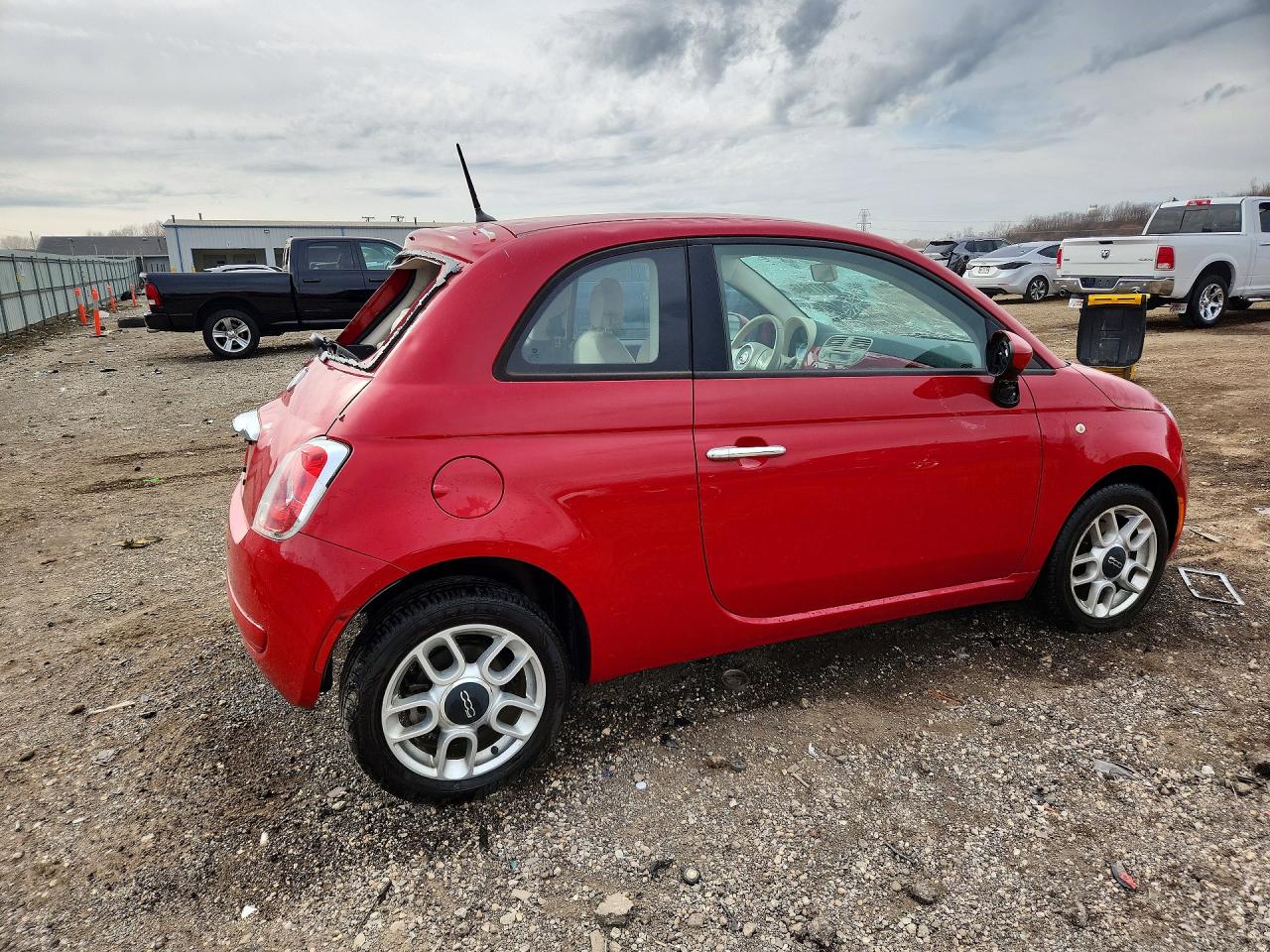 2012 FIAT 500 POP photo 3