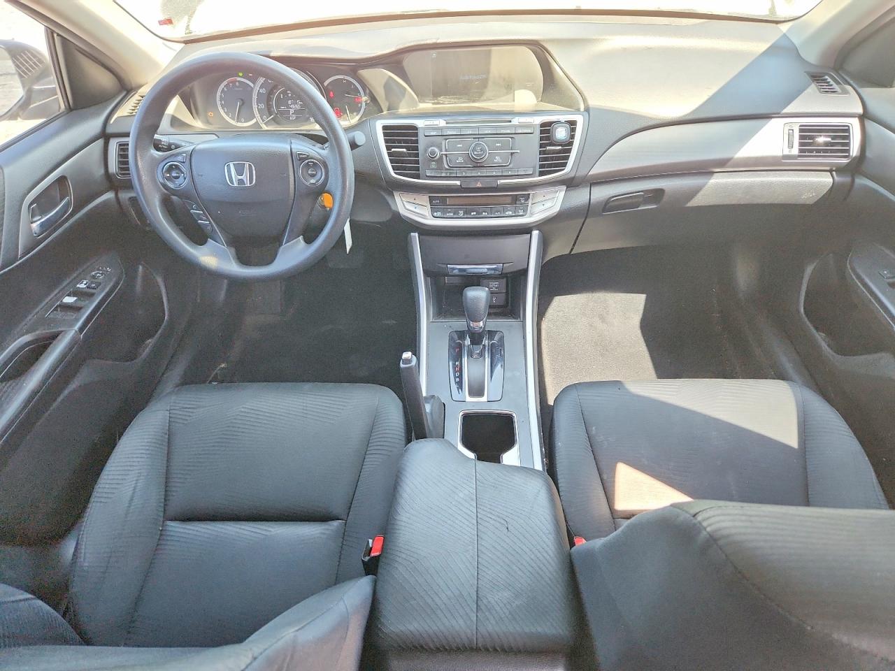 2015 HONDA ACCORD photo 22