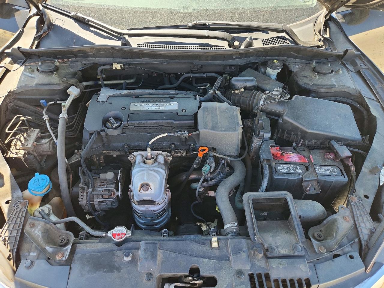 2015 HONDA ACCORD photo 31