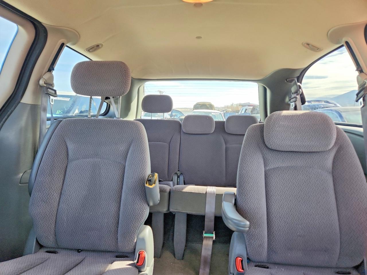2007 CHRYSLER TOWN & COUNTRY LX photo 10