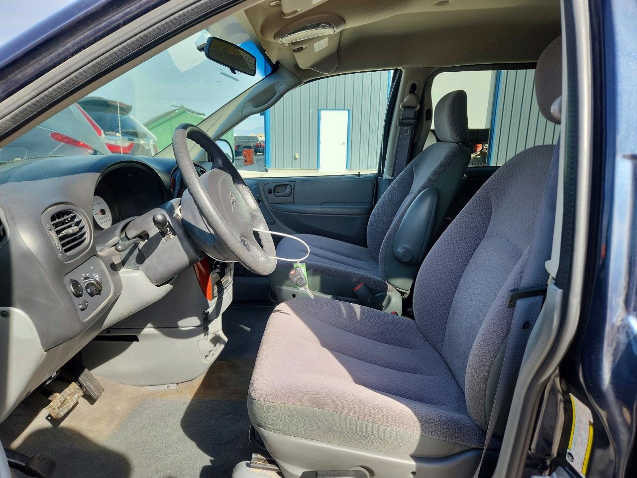 2007 CHRYSLER TOWN & COUNTRY LX photo 7