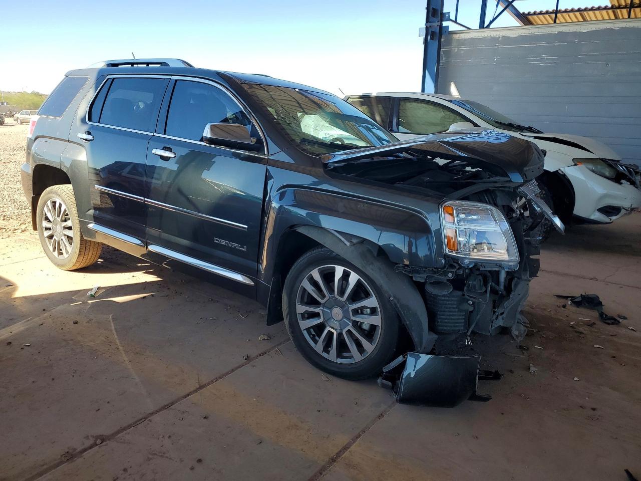 2017 GMC TERRAIN DENALI photo 10