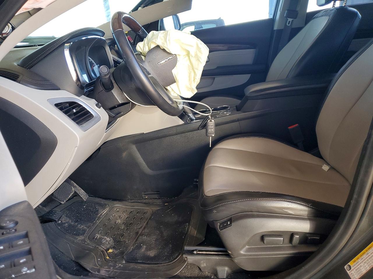 2017 GMC TERRAIN DENALI photo 19